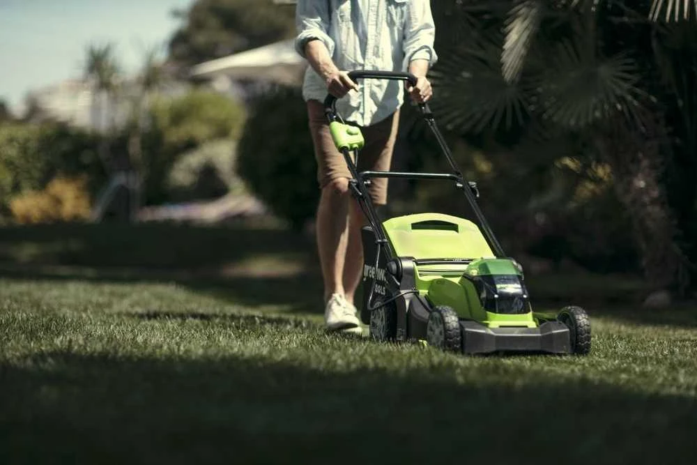Greenworks Vejapjovė G40LM41, 41cm, 40V, be akumuliatoriaus ir kroviklio