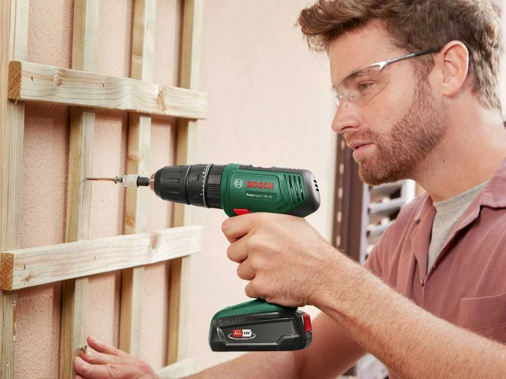 Bosch EasyImpact 18V-40solo Akum.smūginis gręžtuvas