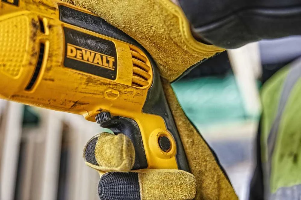 Gręžtuvas Dewalt DWD024 650W smūginis
