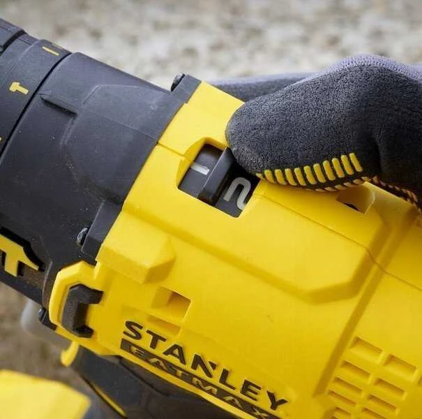 Smūginis suktuvas-gręžtuvas Stanley SFMCD711DSA-QW; 18V; 2x2,0 Ah akum.