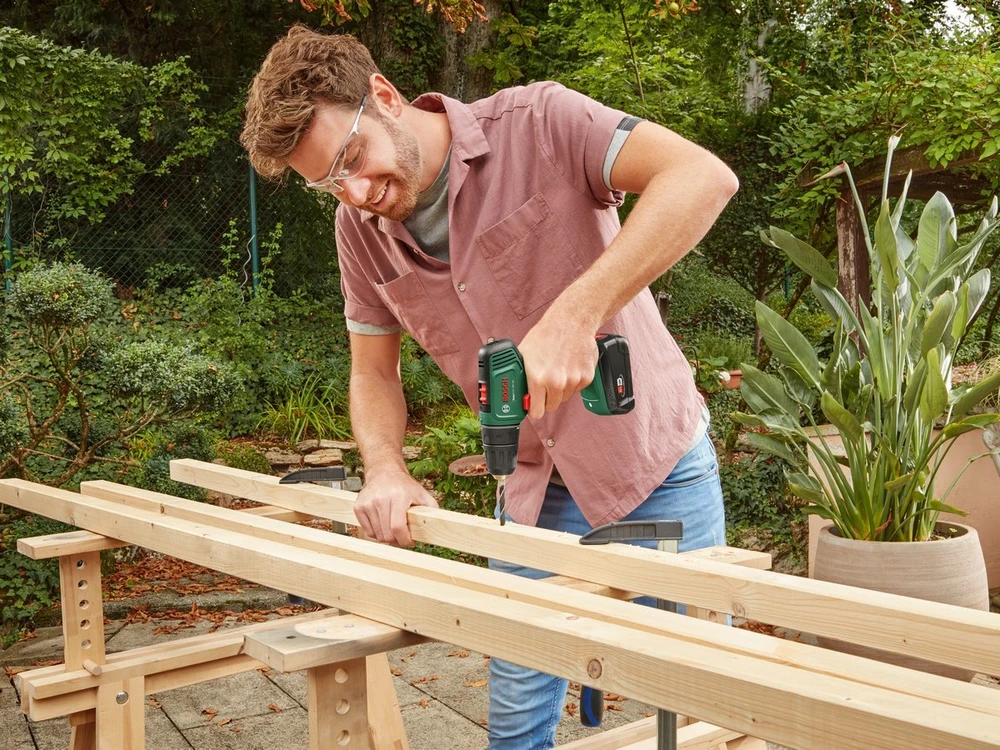 Bosch Easydrill 18V-40 be akumuliatoriaus ir kroviklio Akum.suktuvas