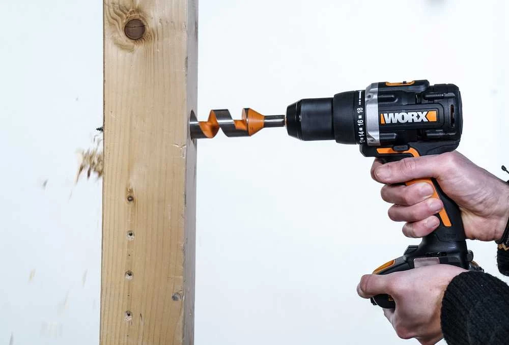 Akumuliatorinis suktuvas-gręžtuvas Worx WX102; 20 V; 2x2,0 Ah akum.