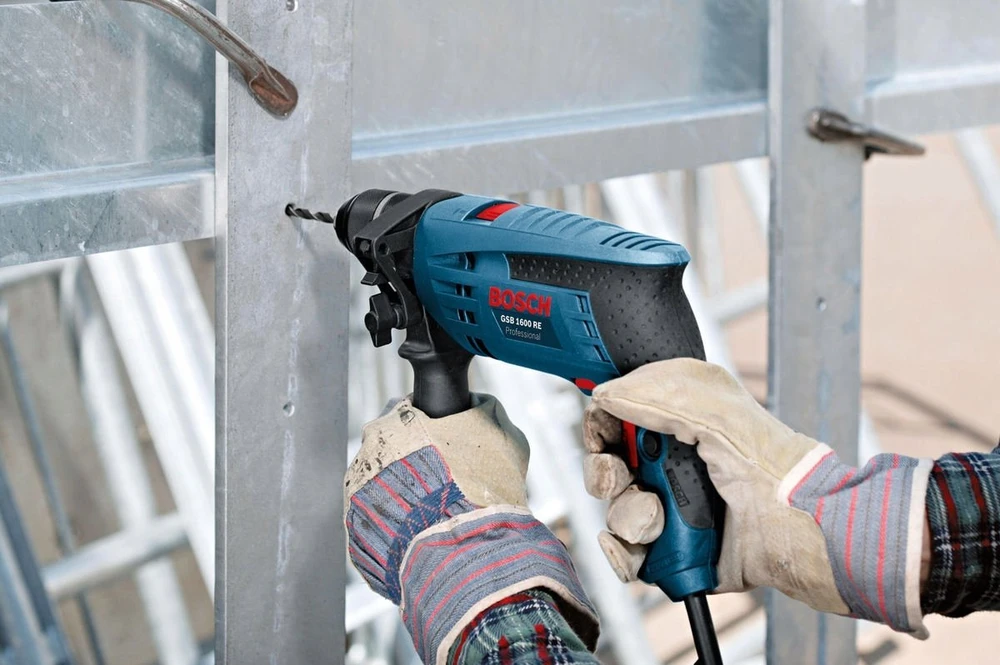 Elektrinis smūginis gręžtuvas Bosch GSB 1600 RE; 701 W
