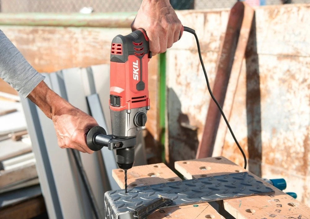 Skil 6745 GA grąžtas 3200 RPM Beraktė 2,6kg Juoda, Raudona