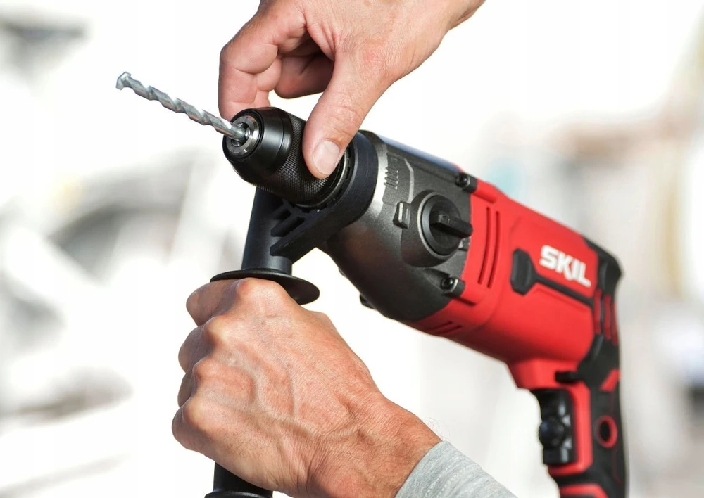Skil 6745 GA grąžtas 3200 RPM Beraktė 2,6kg Juoda, Raudona
