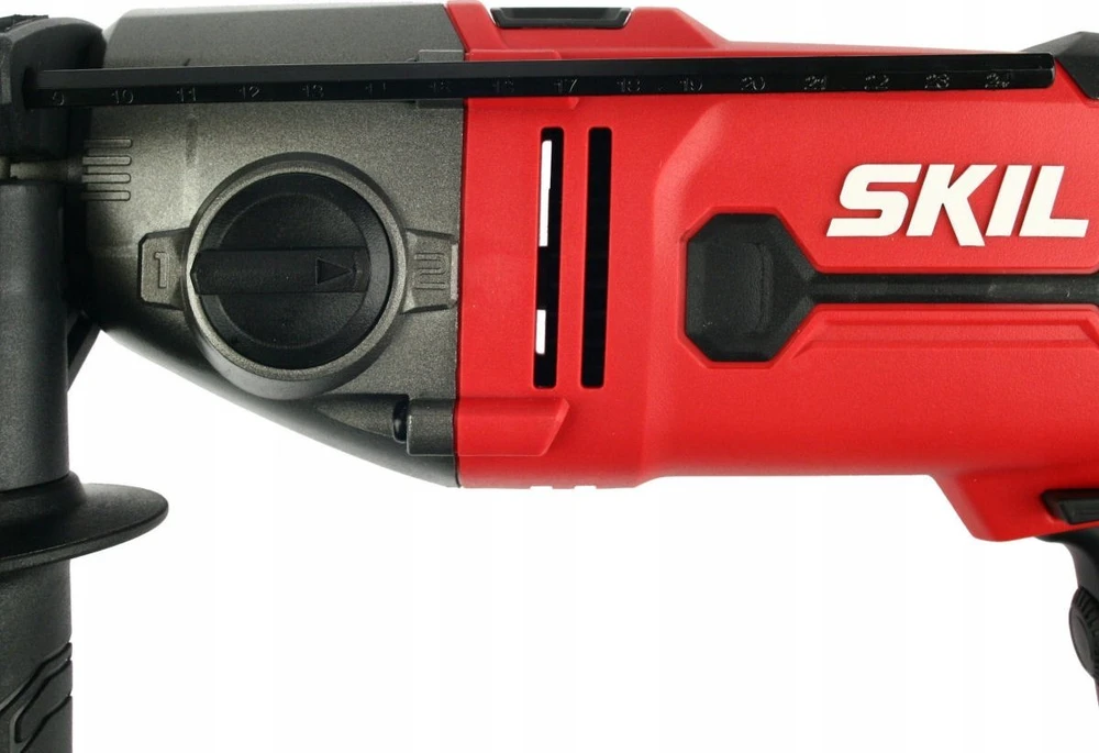 Skil 6745 GA grąžtas 3200 RPM Beraktė 2,6kg Juoda, Raudona