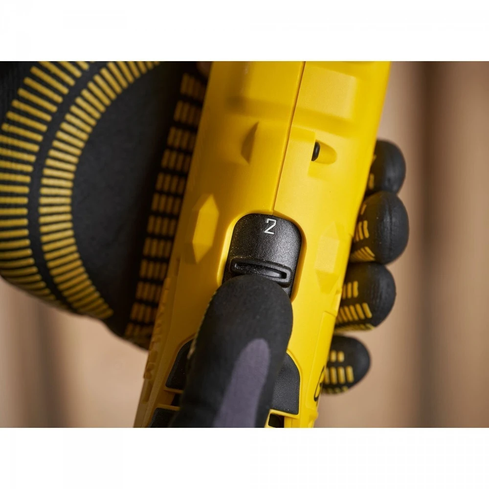 Kampinis gręžtuvas Stanley SFMCD750D2K-QW; 18 V; 2x2,0 Ah akum.