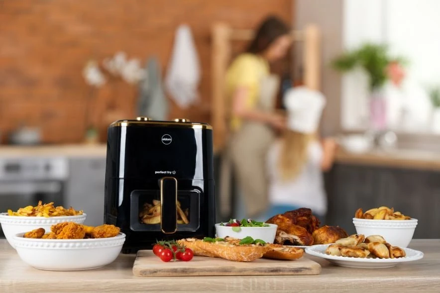 ELDOM FRITTA neriebi gruzdintuvė, talpa 5,0 l, reguliuojama temperatūra, 1500 W, viena 5 l talpos, atskira karšto oro gruzdintuvė, Juodas