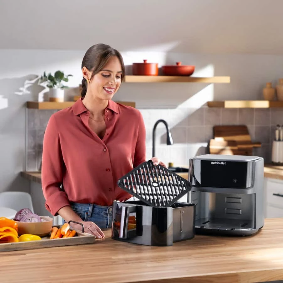 Gruzdintuvė beztłuszczowa Nutribullet Gruzdintuvė na gorące powietrze CRISPLITE VISION(juoda/sidabrinė, 2.000 Watt, kosz 8 Liter, su oknem)