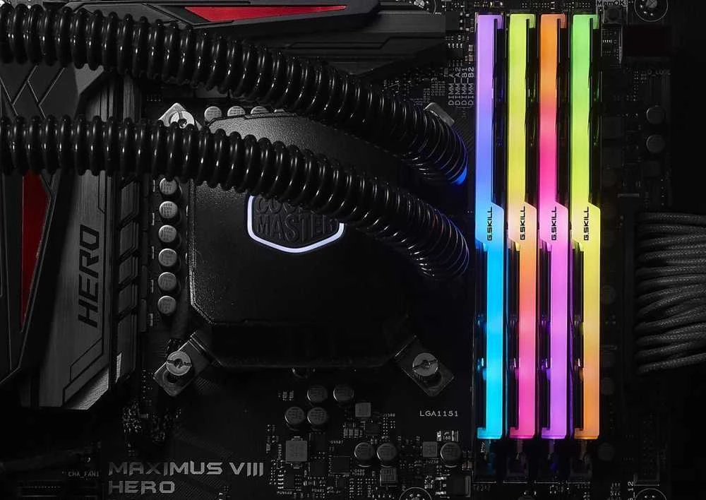 RAM G.Skill Trident Z RGB (AMD) DDR4-3200 CL16-18-18-38 1.35V 32GB (F4-3200C16D-32GTZRX)