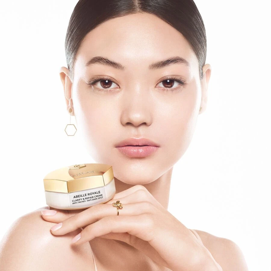„Guerlain“ papildymas „Abeille Royale“ skaistinamajam ir regeneruojančiam kremui nuo pigmentinių dėmių (Anti-Taches & Anti-Dark Spot Kreminis papildymas), 50 ml