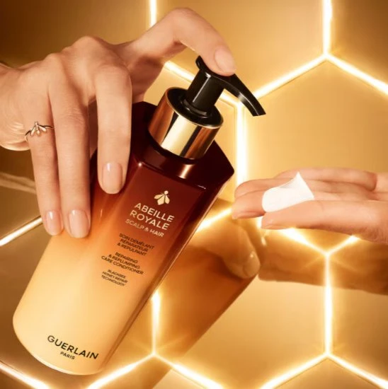 Guerlain Abeille Royale Scalp y Hair Acondicionador Reparador y Voluminizador, 290 ml