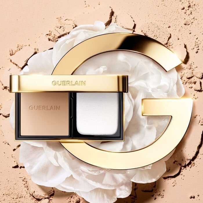 „Guerlain“ kompaktiško makiažo pagrindo papildymas „Parure Gold Skin Control“ (matinio kompaktiško makiažo pagrindo papildymas „Hight Perfection“) 8,7 g, N°4N