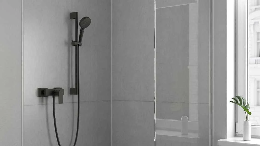 Dušo komplektas Hansgrohe Vernis Blend 26422670, juodas matinis