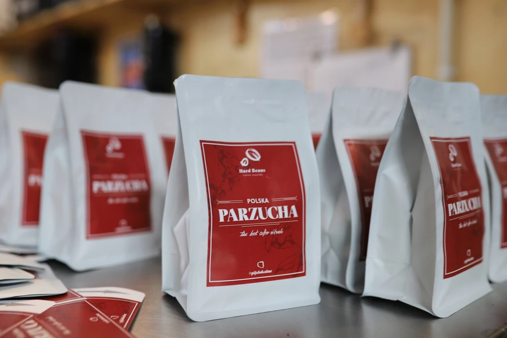 Hard Beans Coffee Kietos kavos pupelės Kawa Polska Parzucha 250g pupelių