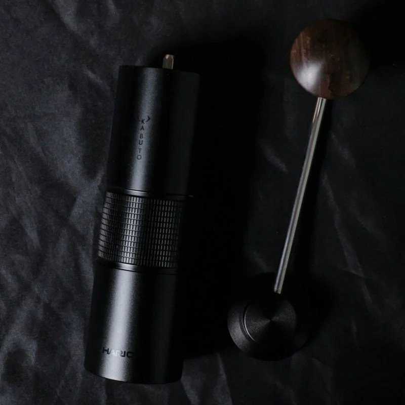 Kavamalė Hario - Kabuto Juodas Grinder