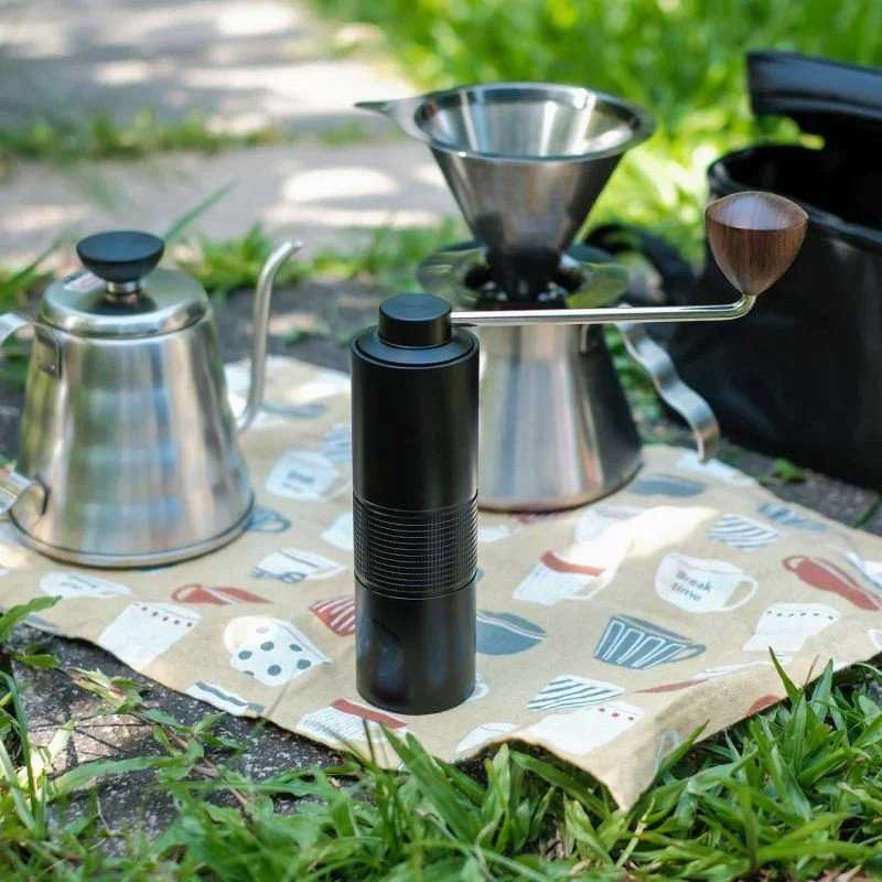 Kavamalė Hario - Kabuto Juodas Grinder