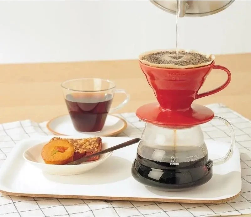 Hario V60-01 plastikinis lašintuvas raudonas