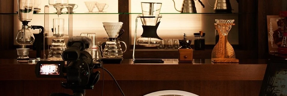 Hario V60-01 plastikinis lašintuvas raudonas