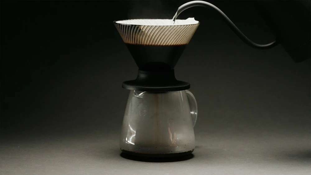 Hario - NEO V60-01 Tritan Coffee Dripper - Juodas
