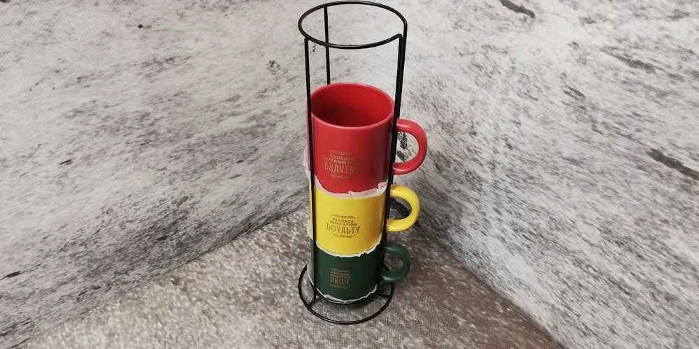 Harry Potter Haris Poteris - Rinkinys keraminiai puodeliai su stovu 300 ml 4 vnt. Hogvartso namai