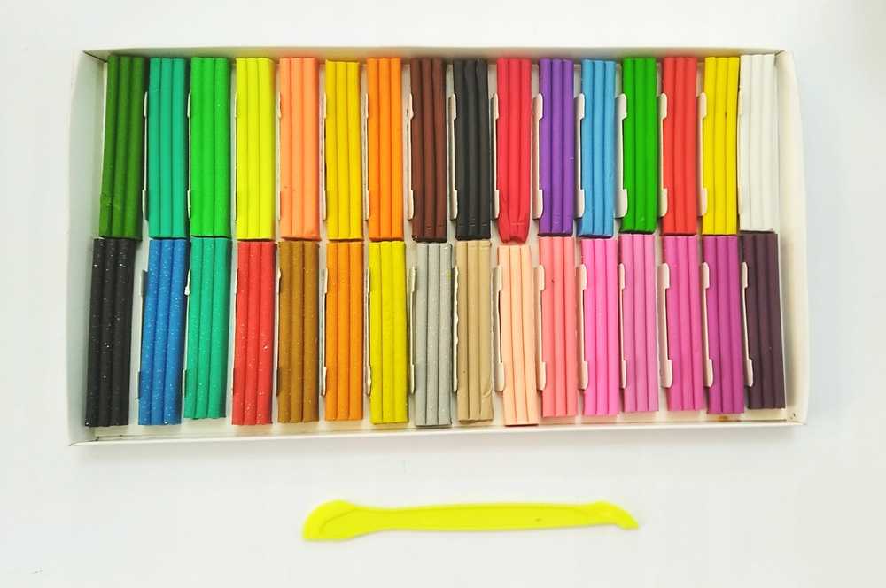 Herlitz Koma Plast Plastelinos rinkinys 32 spalvos su blizgučiais ir fluorescencinėmis