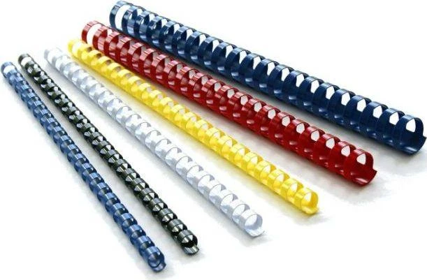 Įvairiaspalvės plastikinės įrišimo spiralės rinkinys
