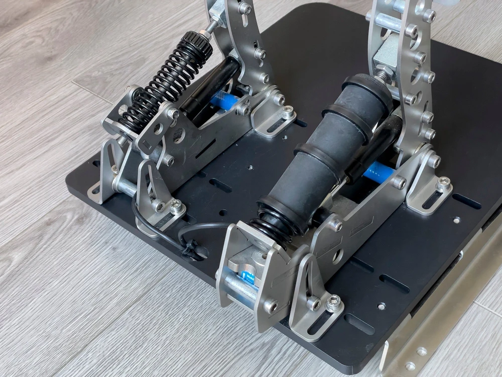 Heusinkveld Rinkinys pedals Sim Pedals Ultimate 2-pedal Sidabrinė (HE-SPU2SC)