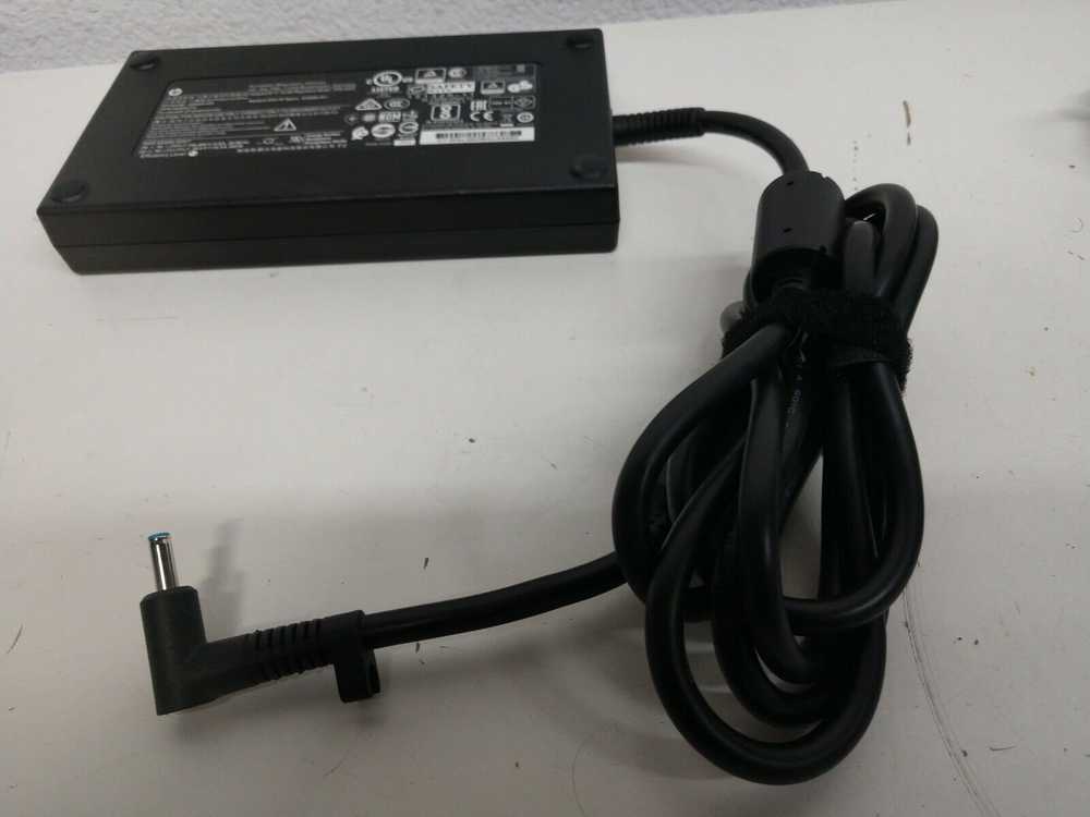 Hewlett Packard (HP) Nešiojamojo kompiuterio maitinimo adapteris HP 200 W, (Ac Adapteris 200W Smart)