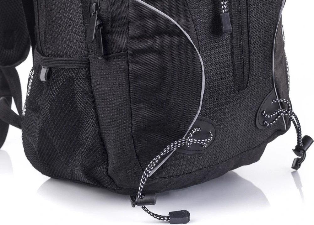 Kuprinė Hi-Tec Mandor 20 l, juoda