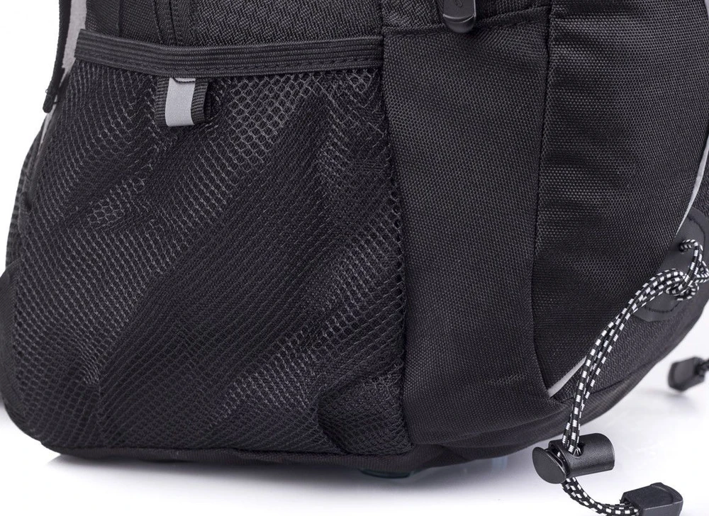 Kuprinė Hi-Tec Mandor 20 l, juoda