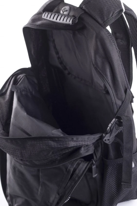 Kuprinė Hi-Tec Mandor 20 l, juoda