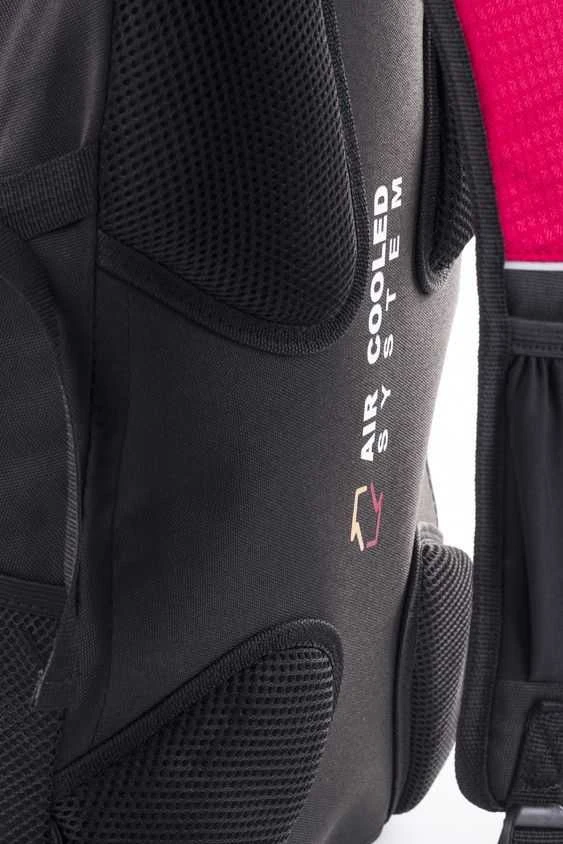 Sportinis kuprinė Mandor 20L, Hi-tec, vėdinama nugaros dalis, atšvaito elementai, juoda-raudona