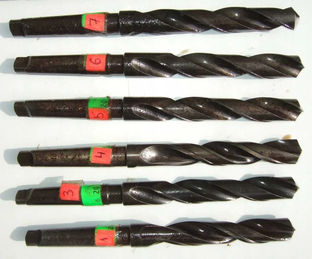Wiertło Baildon DIN 345 ​​​​RN NWKc 16 mm HSS (S) metalo grąžtas, 218–120 mm (MK2 kotas)