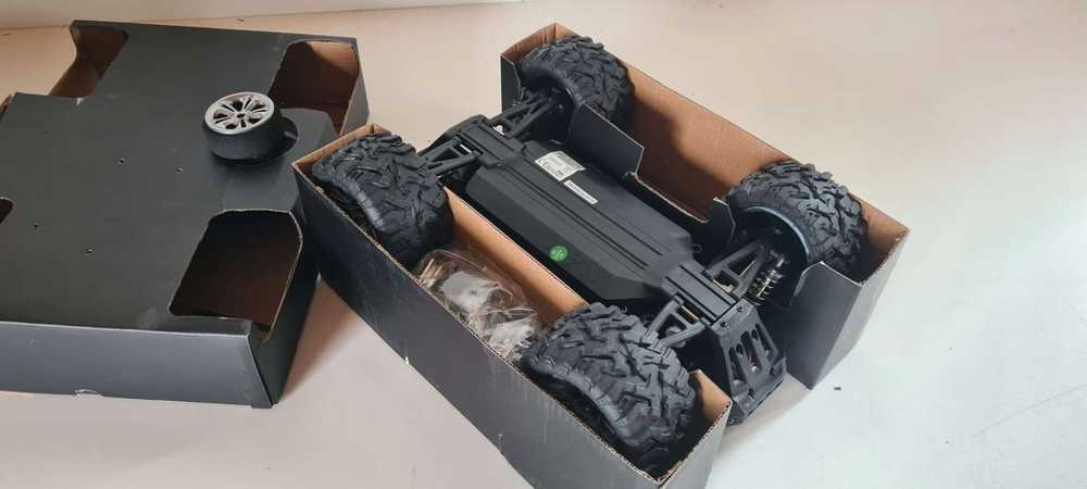 Carruzzo Amewi 22623 Radijo bangomis valdomas (RC) modelis Visureigis dideliais ratais Elektrinis variklis 1:16