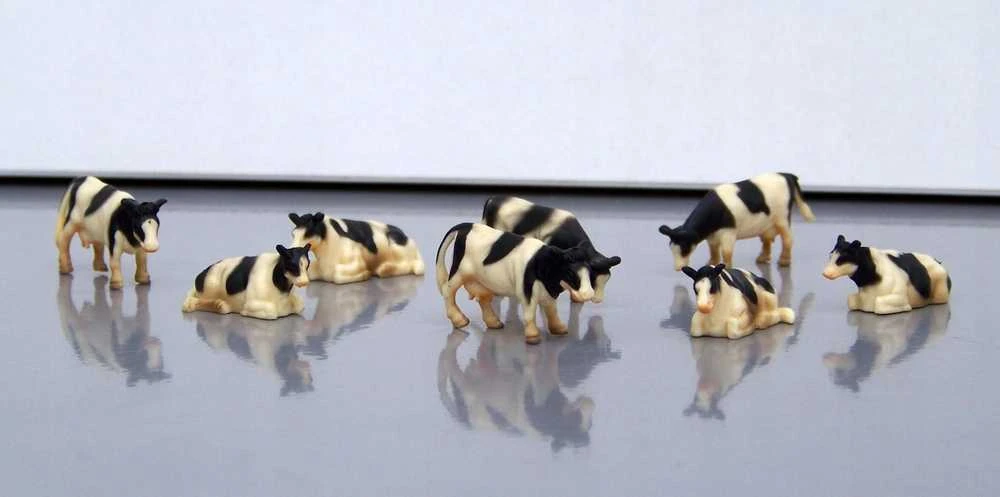 Hipo Hippo Farma Cows 1:87 juoda balta 8vnt 571878 51348