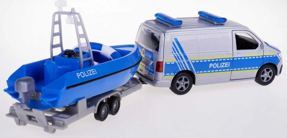 Hipo AUTO metalas. Policija valtyje ant priekabos, kartingas.