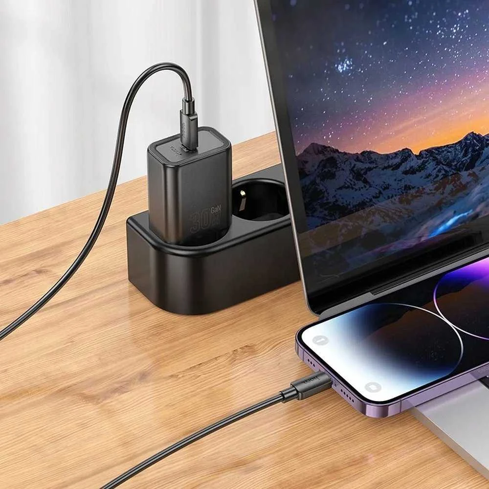 Telefono įkroviklis Hoco USB C QC PD 30W + laidas USB C - Lightning N62 juodas