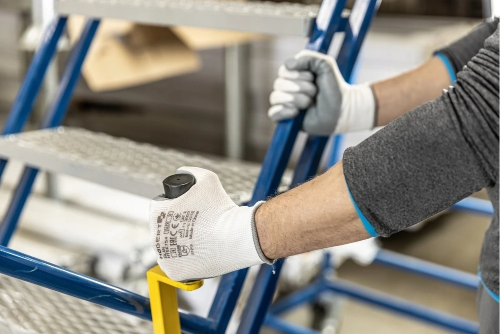 Hogert Technik GLAN nitrilu dengtos apsauginės pirštinės baltos/šviesiai pilkos spalvos 9