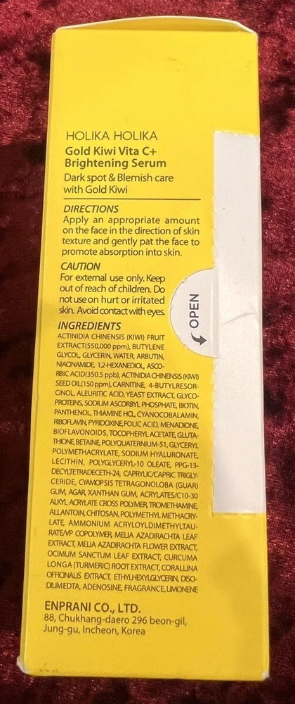Holika Holika Gold Kiwi Vita C+ Brightening Serum šviesinantis veido serumas su vitaminu C 45 ml