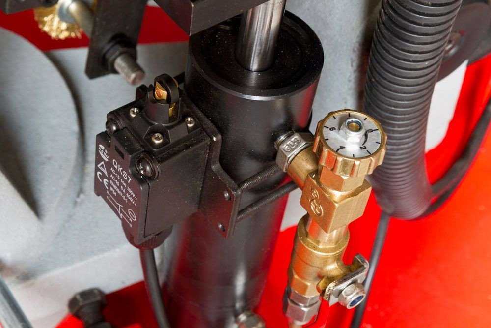 Holzmann Maschinen Holzmann Holzmann BS275TOP 400V metalo juostinis pjūklas