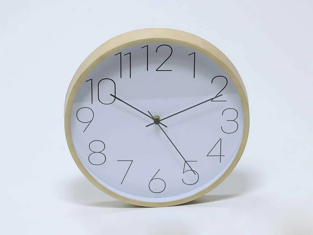 Home Styling Collection Sieninis laikrodis su medieną imituojančiu rėmu, baltas, Ø 30 cm