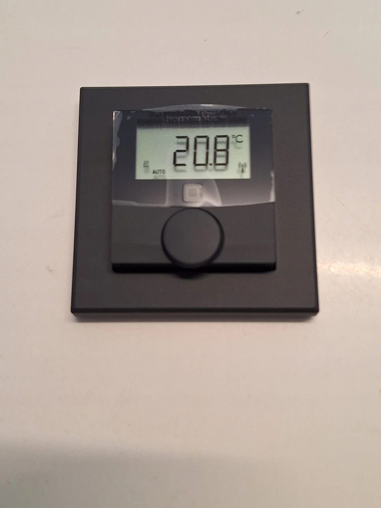 HomeMatic IP sieninis termostatas su drėgmės jutikliu (HmIP-WTH-A) (antracito spalvos)