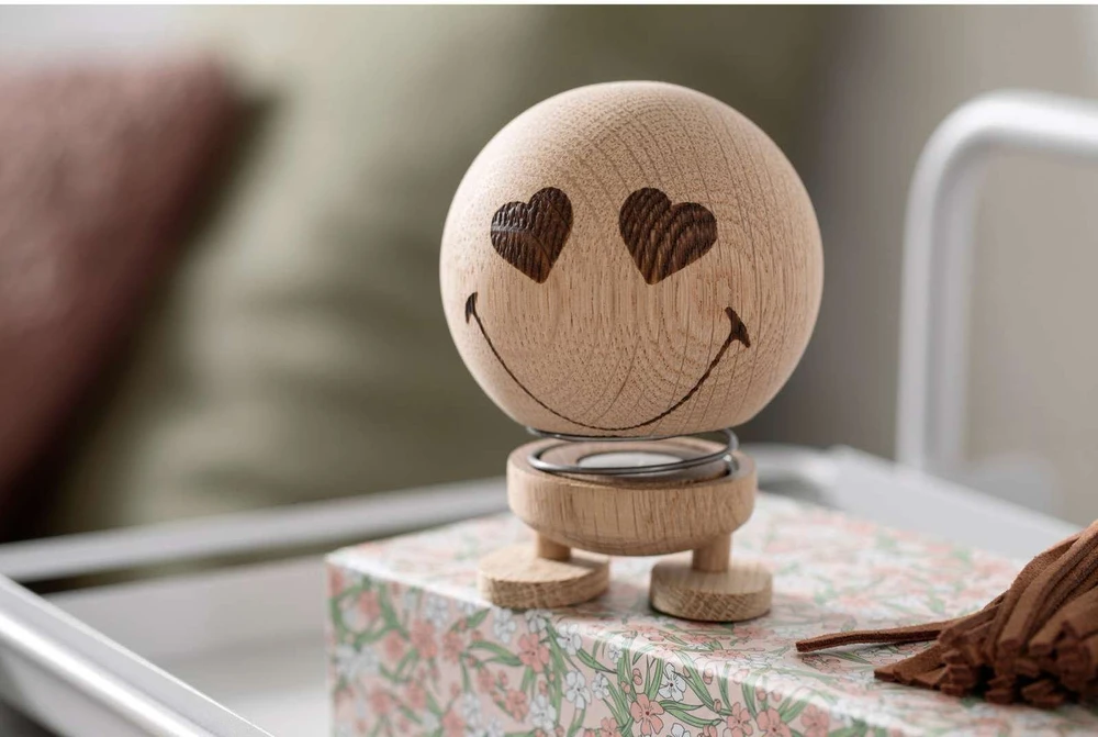 Hoptimist „Smiley Love M“ neapdoroto ąžuolo figūrėlė 29604
