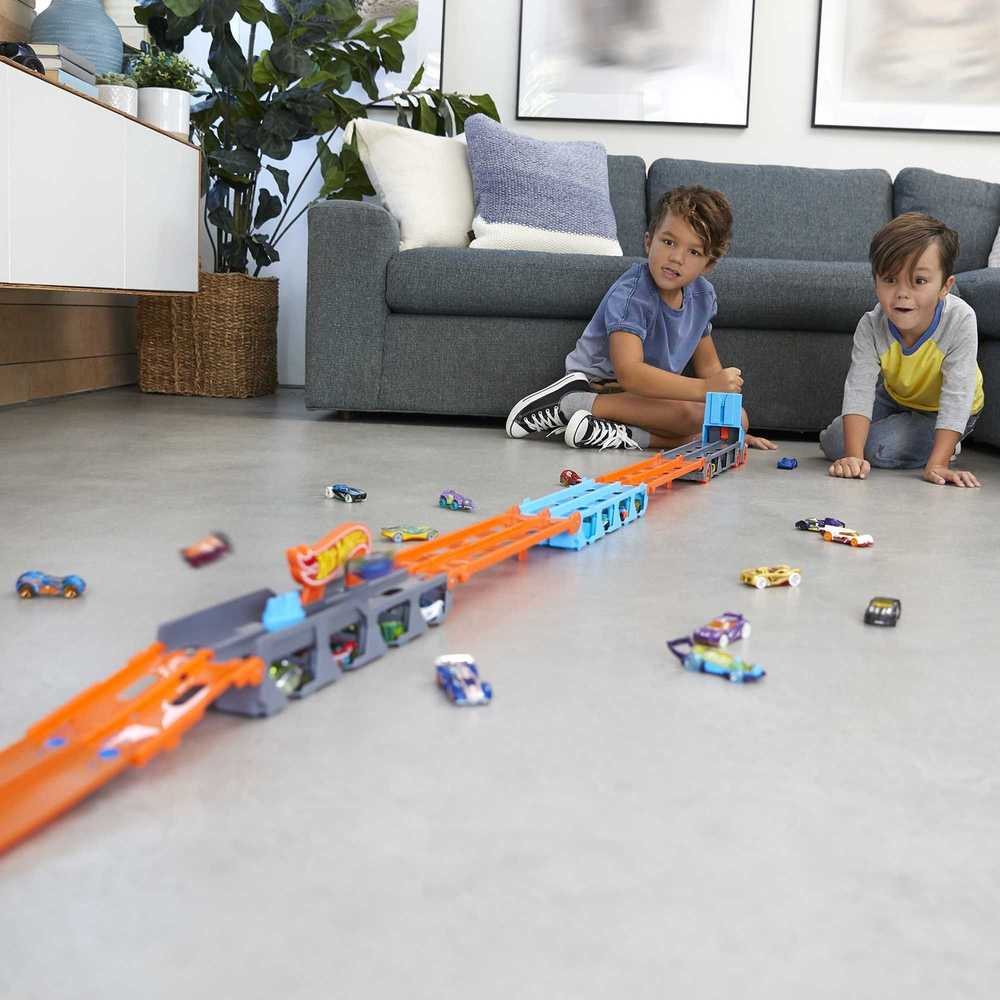 Hot Wheels City lenktyninis transporteris 2in1 (GVG37)