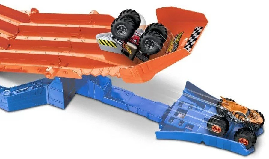 „Hot Wheels“ monstrų sunkvežimio dviejų automobilių griovimo lenktynės
