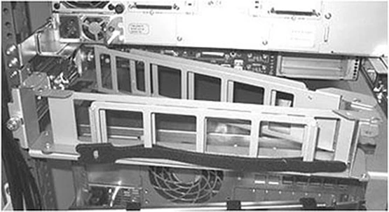 Maršrutizatorius Hewlett Packard (HP) HP Rinkinys szyn HP 1U kabelio valdymo svirtis lengvam montavimui (734811-B21)