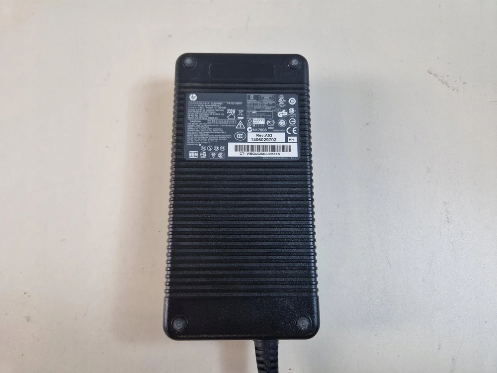 Įkroviklis HP kroviklis Smart 230W jungiama į tinklą