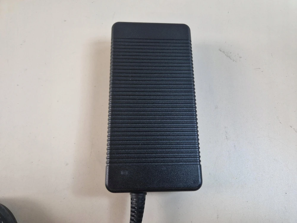 Įkroviklis HP kroviklis Smart 230W jungiama į tinklą