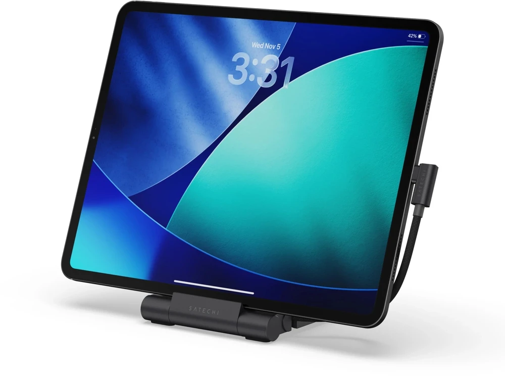 USB ŠAKOTUVAS „Satechi OntheGo Foldable Stand Hub“ – sulankstomas stovas ir šakotuvas mobiliesiems įrenginiams (USB-C 100W PD, USB-C 10 Gbps, USB-A 10 Gbps, micro/SD kortelių skaitytuvas 312 MB/s, 3,5 mm lizdas, 4K HDMI) (juodas)